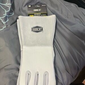 Iron at stick Welding gloves